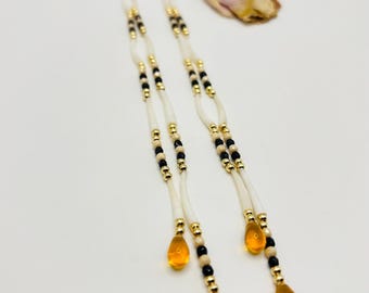 7.75" Dentalium + Black/White Glass Beads