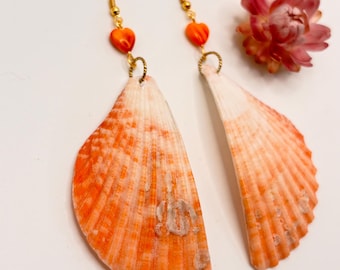 4" Hand-cut Oyster Shells + Orange Hearts