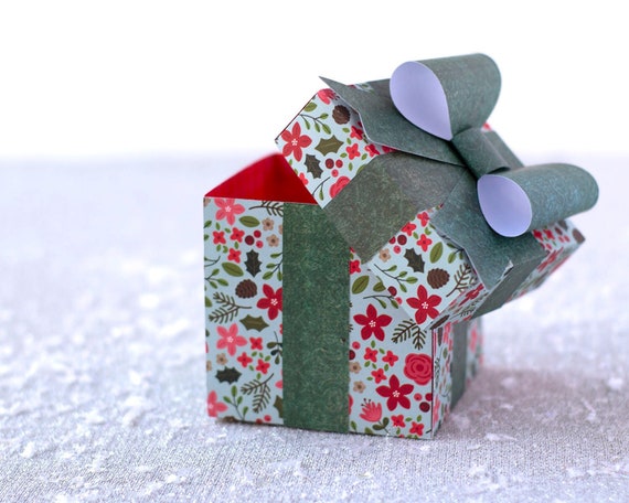 Angled Pocket Gift Wrapping  Paper Craft Ideas 