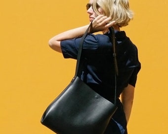 AESTHER EKME Handbag SAC BUCKET in black