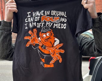 Philadelphia Hockey - OFF MY MEDS - Unisex Nu Metal Gritty T-Shirt
