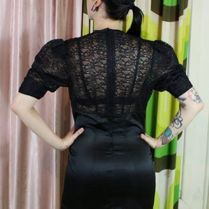 70&#39;s Lace and Satin Mini Dess, Puffed Sleeves