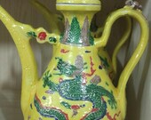 Beautiful Chinese Antique Ming Dynasty 明代 Famille Rose Porcelain Flowers Plants Teapot
