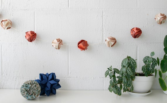 * vintage garland ୨୧  パピエマシェベルのついた ガーランド 8' Willow Pine Mantel Swag Garland