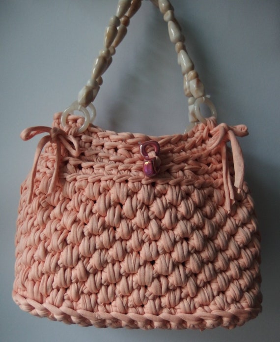 crochet bag with tshirt yarn