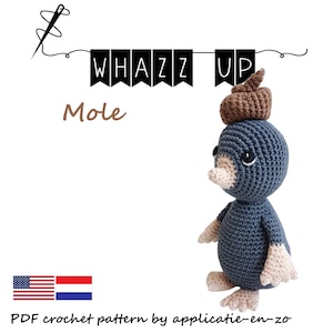 Può includere: Schema di uncinetto per una talpa blu con un cappello di cacca marrone. Lo schema si chiama "Whazz Up Mole" ed è disponibile in inglese e olandese.