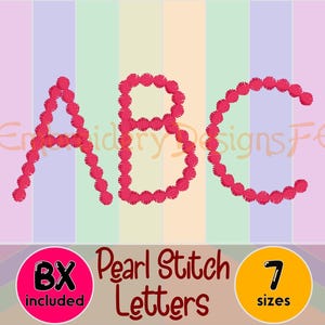Może przedstawiać: Różowe litery z perłowym ściegiem, które piszą "ABC" na paskowanym tle. Obraz zawiera tekst "BX included", "Pearl Stitch Letters" i "7 sizes".