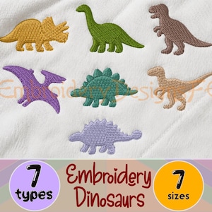 Könnte beinhalten: Gestickte Dinosaurier-Designs in verschiedenen Farben, darunter Grün, Braun und Lila. Das Bild zeigt sieben verschiedene Dinosaurierarten und sieben Größen. Die Dinosaurier sind auf einem weißen Hintergrund gestickt.