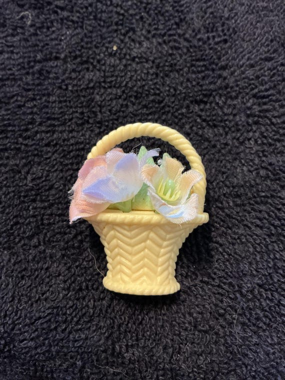 Hallmark Easter Brooch - image 1