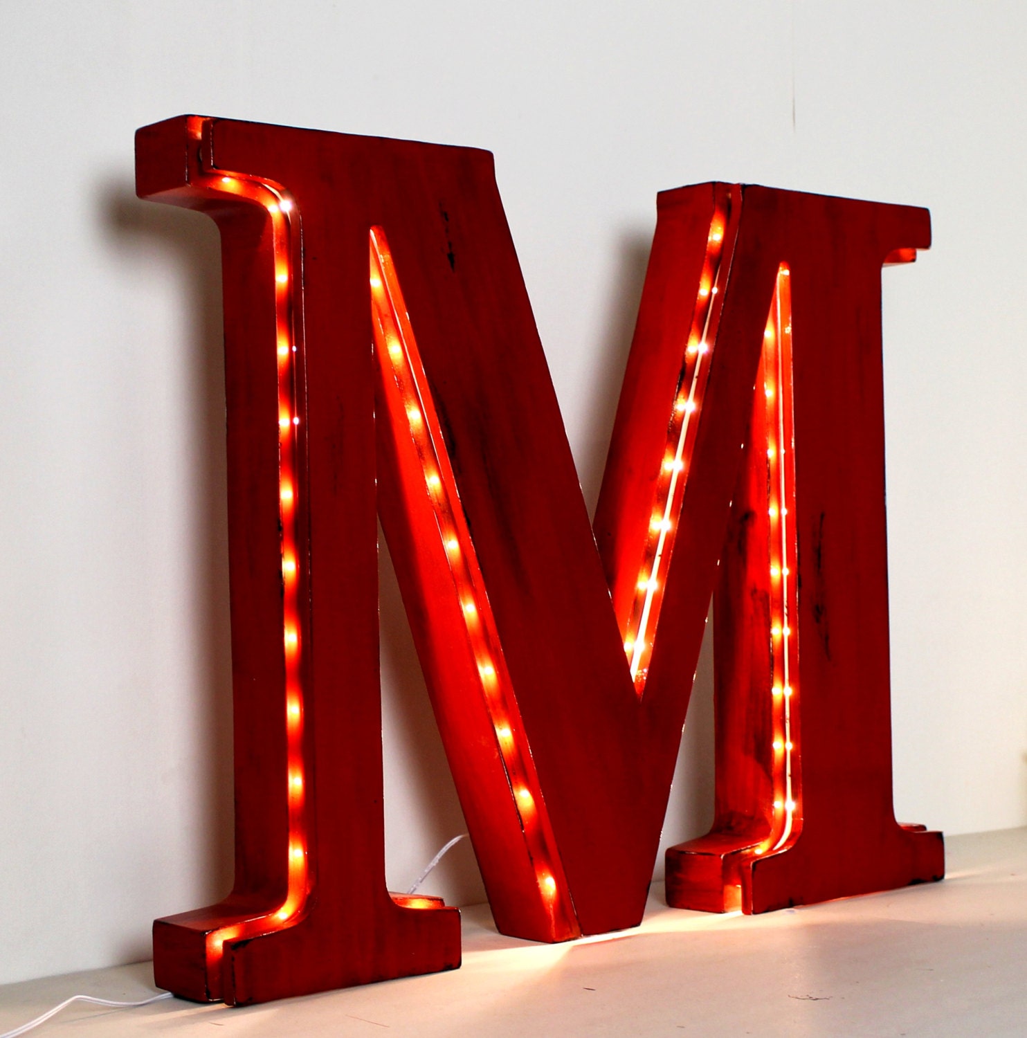 Lettre Lumineuse Géante M Rouge - Enseigne Grande Lettre Mylittledecor -Lampe Industrielle Déco Homm