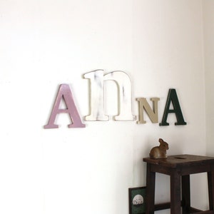 Nombre grande Anna púrpura, blanco, topo, verde - mylittledecor - letras decorativas - nombre gigante - letra gigante - nacimiento - decoración adolescente