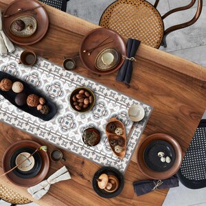 Heat Resistant Vinyl Table Runner Trivet: Long "Toscan" Anti-Slip Counter Protection Pad