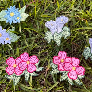  Liveish Multicolor 8 * 8cm Lotus Flower Embroidery Applique, 5  Flower Iron-On Flower Patches,Blue Flower Patches for T-Shirts, Clothing,  Home Textiles, Backpacks.(Light Blue)