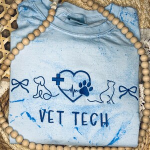Sudadera o sudadera con capucha de trabajo personalizada bordada con monograma Técnico veterinario Técnico farmacéutico Técnico quirúrgico Adulto o joven Niño pequeño Jersey bordado