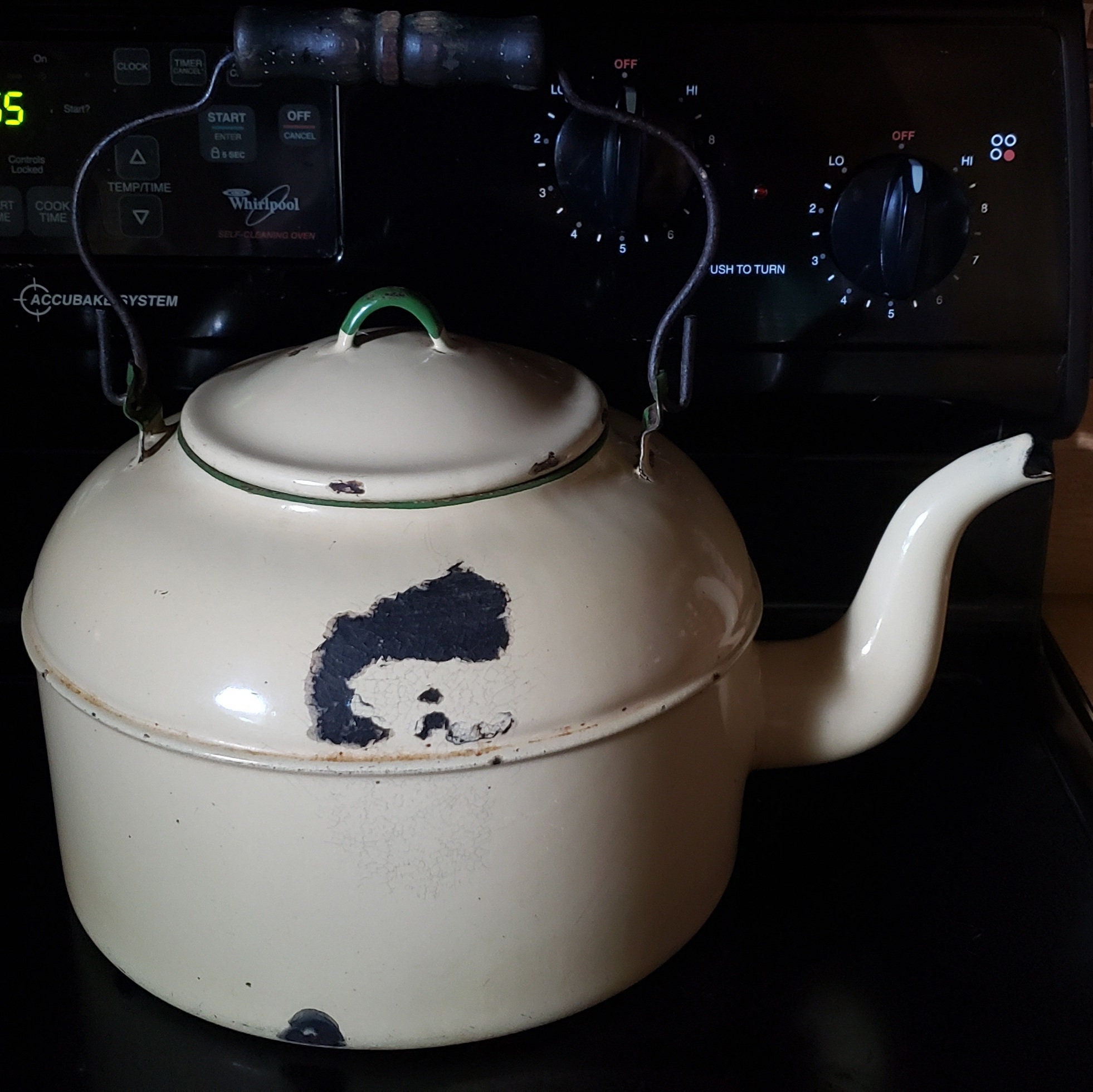 lære Turist misundelse Vintage Enamelware Teapot Kettle Large Cream and Green Stove - Etsy