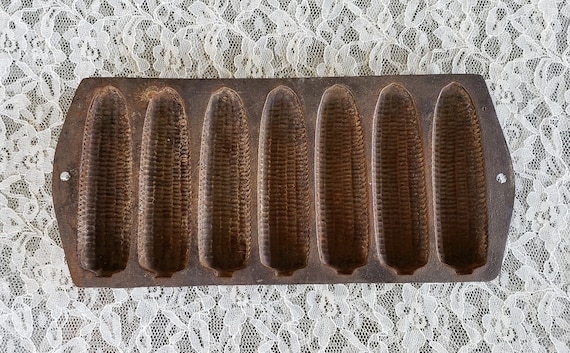 Vintage Lodge Cast Iron Corn Stick Baking Pan, Cornbread Stick Pan With 5  Molds, Vintage Cast Iron Kitchenware, Farm House Kitchen Decor 