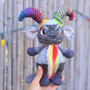 krampus, crochet krampus, crochet pattern, baphomet pattern, crochet baphomet, amigurumi