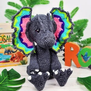 dinosaur crochet pattern, crochet dinosaur, dilphosaurus crochet pattern, crochet pattern, dilphosaurus