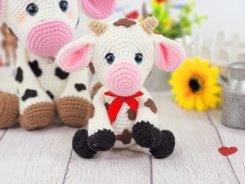 cow, crochet cow, cow crochet pattern, crochet pattern, amigurumi, pattern, crochet, cow tutorial image 2
