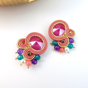 Regenbogen bunte Soutache Ohrringe, Pride Ohrringe mit Kristall und Natursteinen, handgemachte Schmuck Freundin Geschenk.