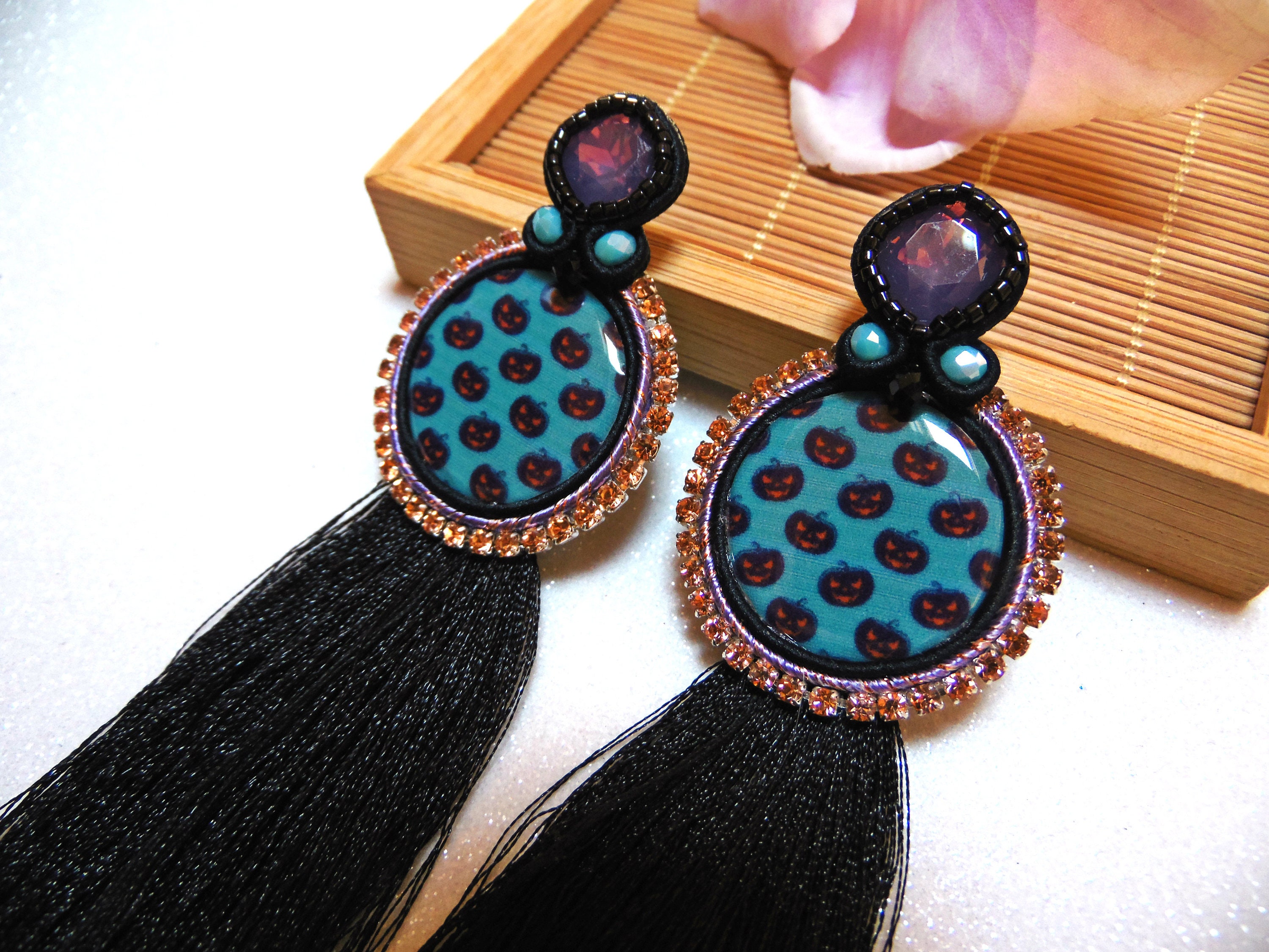 Boucles D'oreilles Halloween Citrouilles Kawaii - Or, En Cristal Et Céramique - Neuf Avec étiquettes