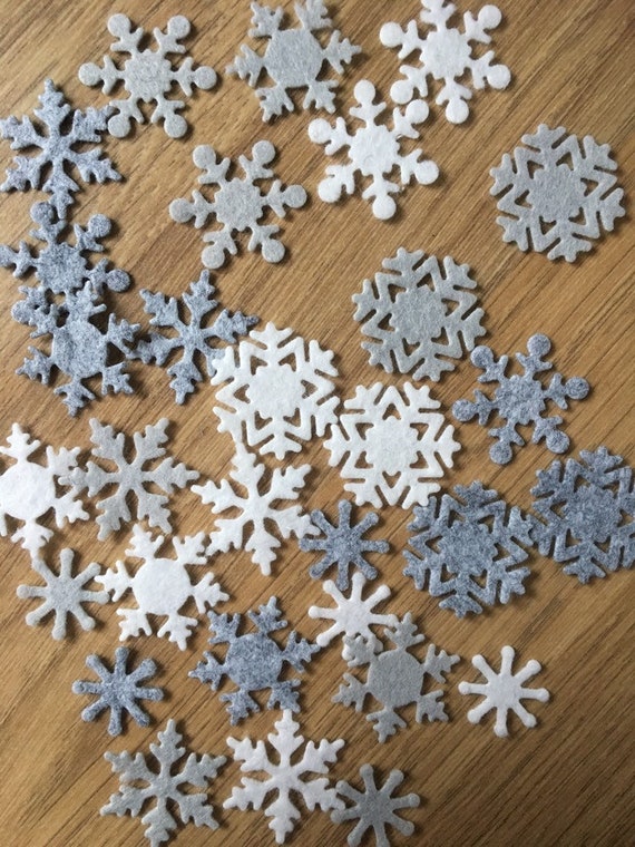 Grey and White Felt Snowflakes Mix, 30 Die Cut Felt Snowflakes, Felt  Snowflake Shapes, Small Snowflake Pack, Felt Embellishments Craft Pack 