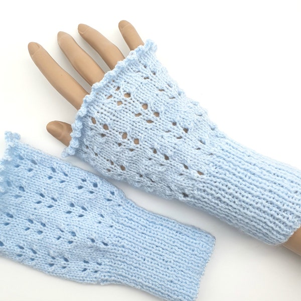 PDF knitting pattern. Women's hand warmers, wrist cuff pattern
