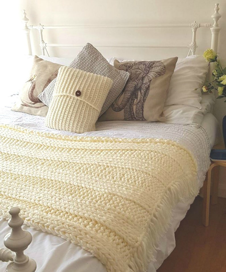 Chunky Knit Blanket Cream Afghan Fringed Sofa Throw Image 0