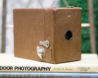 Kodak Brownie 120 Film Box Camera - Brown Brushed Pattern, 1930s Vintage