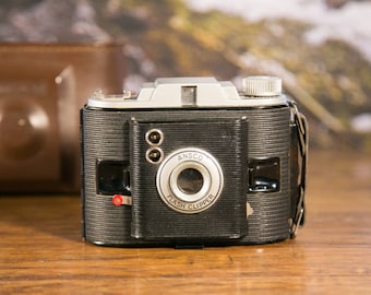 Ansco Flash Clipper Camera with Leather Case #O83