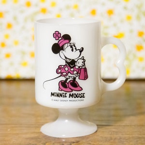 Vintage Disney Minnie Mouse Pedestal Milk Glass Mug - Ring Handle - Great Condition - Free Shipping