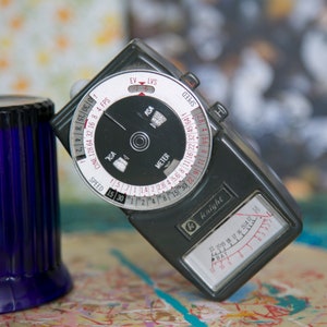 Vintage Knight Model KG-275 Light Meter - Black and Silver Exposure Meter - Free Shipping!