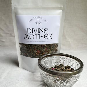 Divine Mother // Chá de ervas orgânico de folhas soltas para recuperação pós-parto, equilíbrio hormonal e saúde reprodutiva
