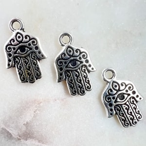 Silver hamsa charm jewelry silver charm hamsa hand antique silver plate hamsa pendant jewelry yoga charm bracelet protection charm supply