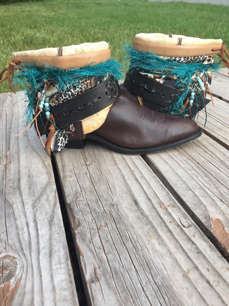 boots with turquoise sole