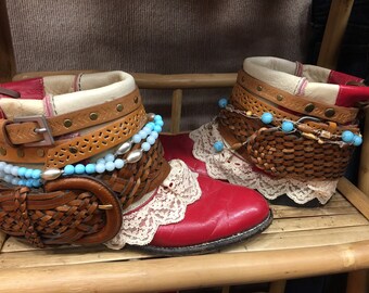 UPCycled Cowgirl Boots Red Boho Boots Talla 8 - botas boho - botas cowboy
