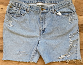 Size 11 Distressed Jean Cutoff Shorts - Women’s Shorts - Cutoff Shorts - high waisted - mom jeans