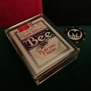 Vintage Bee Lady Luck Casino Hotel Downtown Las Vegas Collectible Sealed Unspoiled Casino Cards w/Crystal Playing Cards Display Case zdjęcie 3