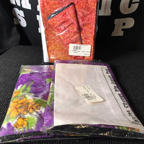Ickle Pickle ~ Rip Zip Change Bag (Rare)