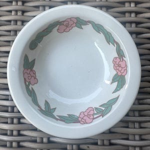 Syracuse China &quot;Lenore&quot; Berry Bowls