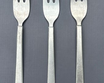 Mismatched Vintage Silverplate Dinner Forks