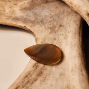 Teardrop Handmade Agate Stone Guitar Pick 4.8mm