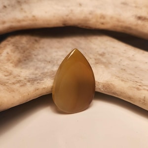 Teardrop Handmade Agate Stone Guitar Pick 4.5mm