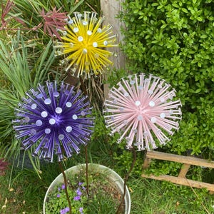 Large Dandelion / Allium Garden Décor