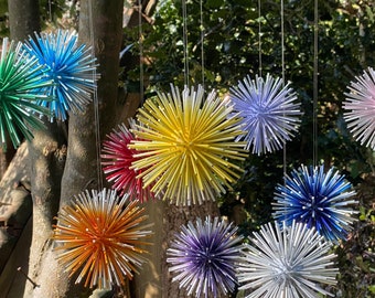 Floating Dandelion Sculptures - Garden Décor - Wind Spinner - Metal Garden Sculpter