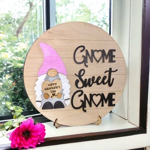Gnome Sweet Gnome Sign: Interchangeable Seasonal Plaques