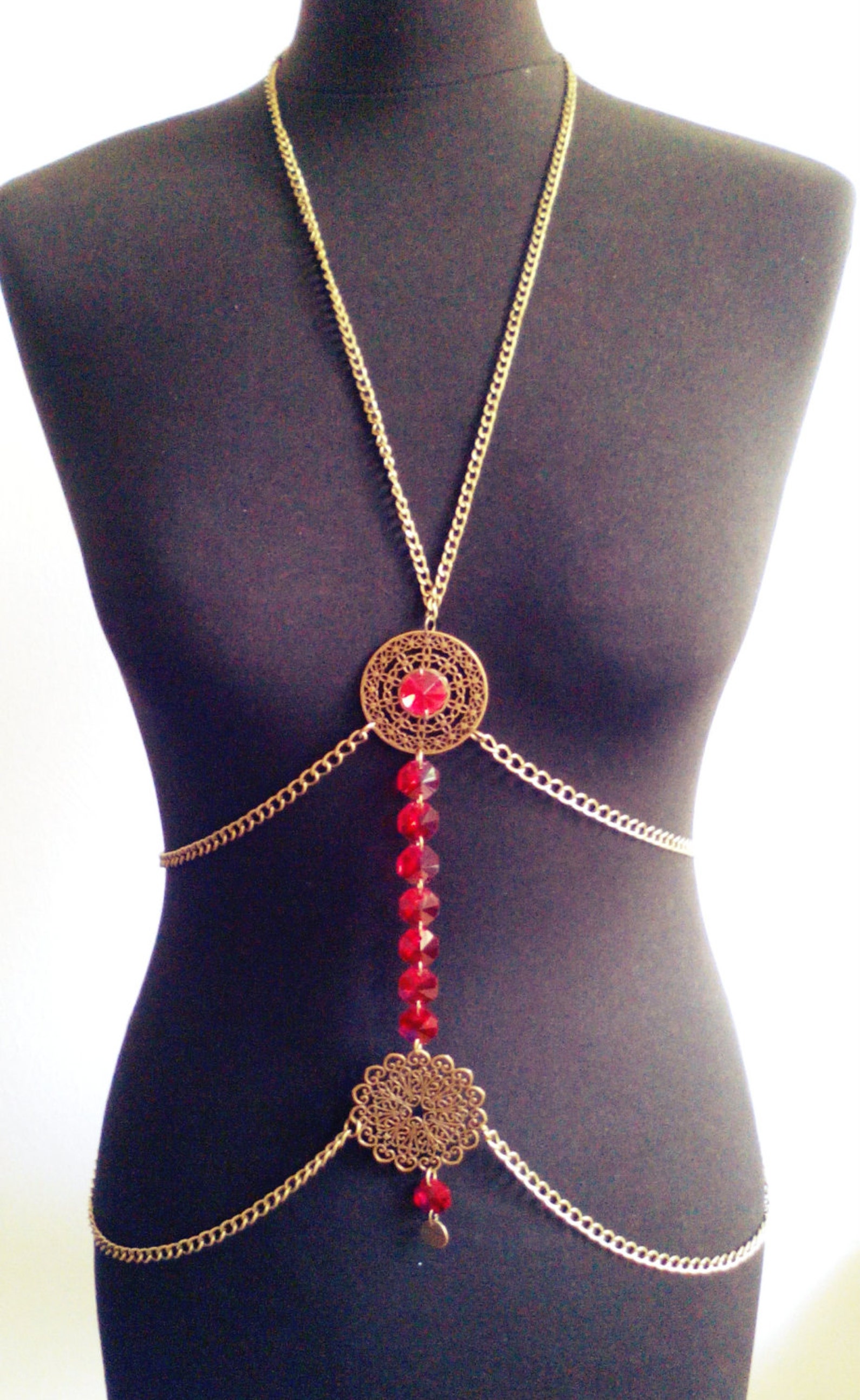 Harnais de corps burlesque, harnais, bodychain fait main, bijoux de corps, chaîne de harnais