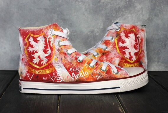 the first converse shoe