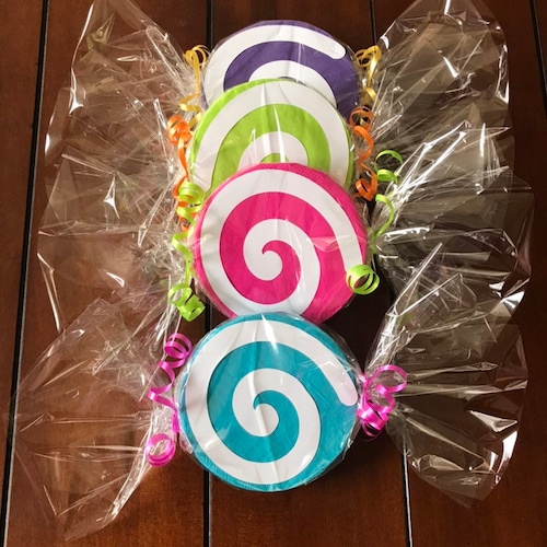Decoraciones de dulces para fiesta de cumpleaños (juego de 4) de doble cara.