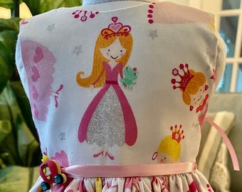Sukienka Princess Glitter pasuje do wszystkich lalek 18-calowych, w tym do lalki American Girl